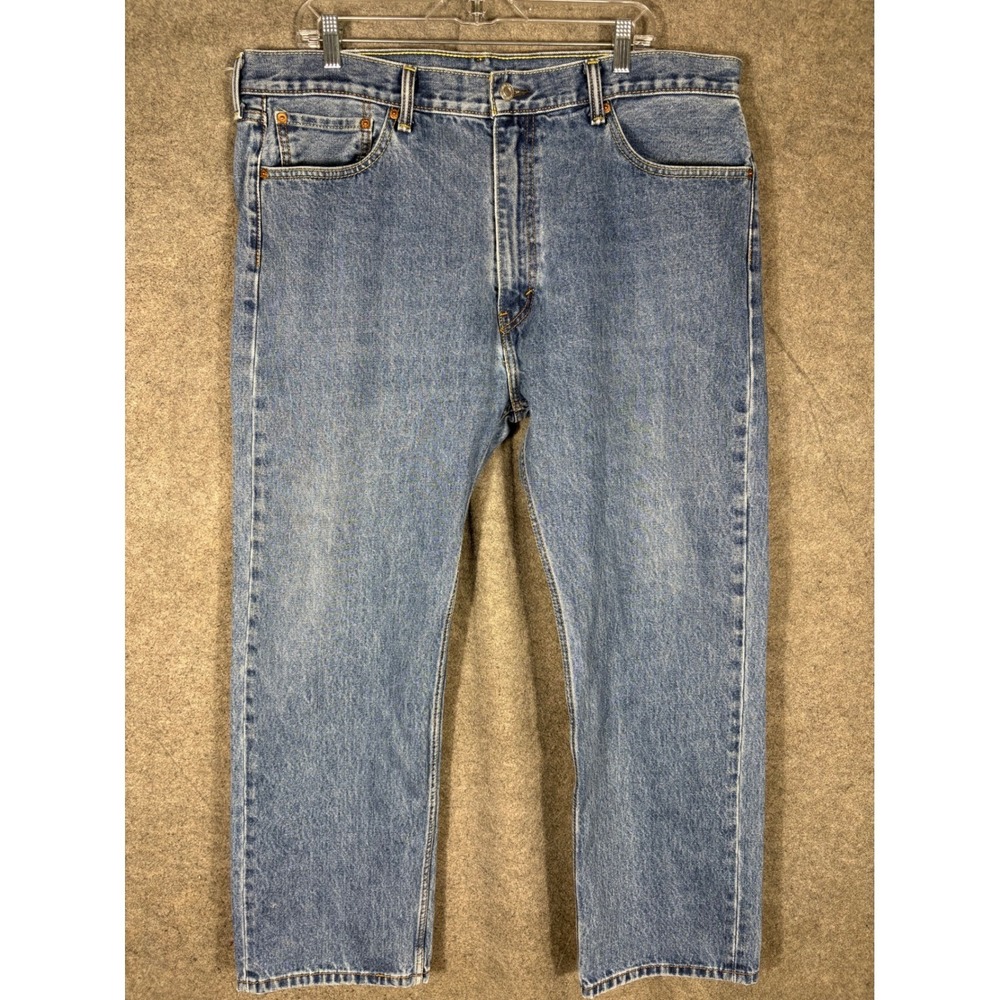 Levis 505 Regular Fit Jeans Mens 42x30 Light Wash Blue Denim Straight Leg 00505